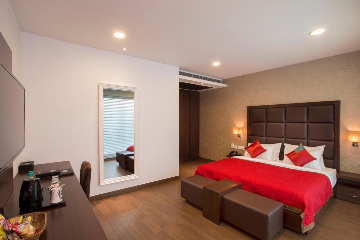 Jasmine Boutique Hotel Jasola Ню Делхи Екстериор снимка
